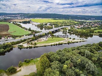 Popis: https://d18-a.sdn.cz/d_18/c_img_QJ_JW/9FyaYc.jpeg?fl=res,400,300,3|shr,,20|jpg,90