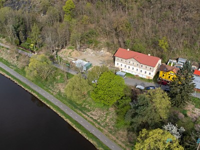 Popis: https://d18-a.sdn.cz/d_18/c_img_QQ_Lg/BbVBUUc.jpeg?fl=res,400,300,3|shr,,20|jpg,90