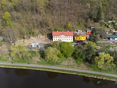 Popis: https://d18-a.sdn.cz/d_18/c_img_QM_Kc/afTBAgQ.jpeg?fl=res,400,300,3|shr,,20|jpg,90
